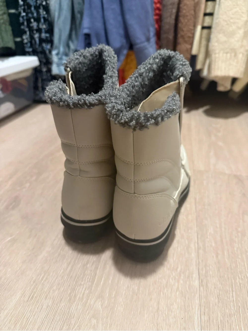 JBU Cream Ankle Winter Boots with Gray Faux-Fur Trim